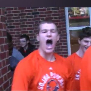 Meet your Posher, Logan